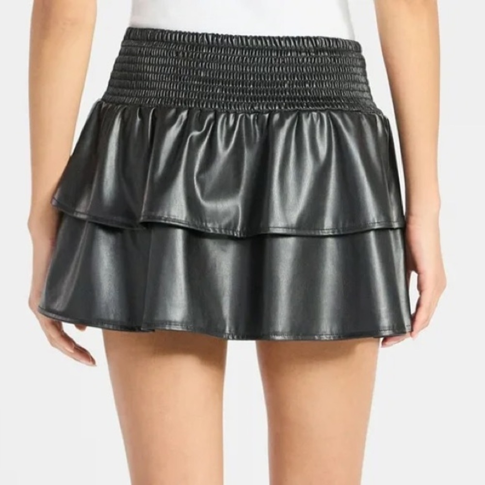 🖤 Black Faux Leather Tiered Mini Skirt | Size 20 | Smocked Waist | Cute + Edgy - Picture 13 of 13